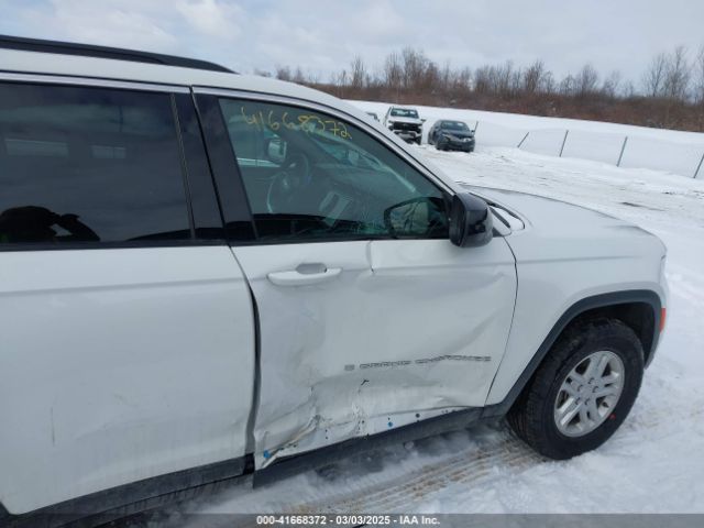 1C4RJHAG3RC141834 Jeep Grand Cherokee Laredo 4x4