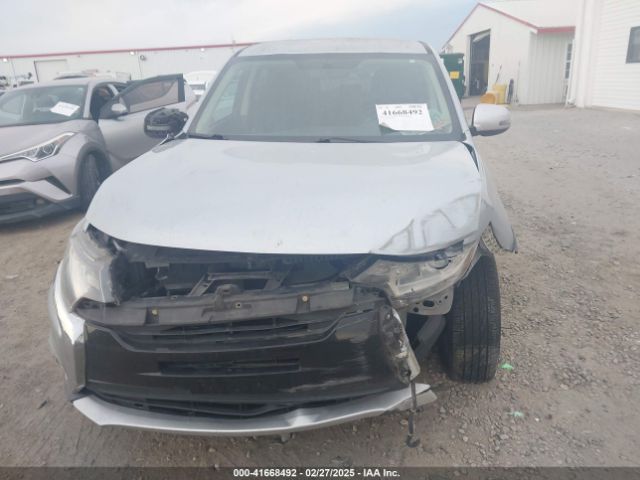 JA4AZ3A30HZ031142 Mitsubishi Outlander Se