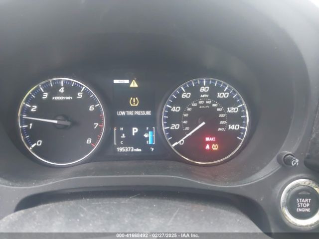 JA4AZ3A30HZ031142 Mitsubishi Outlander Se