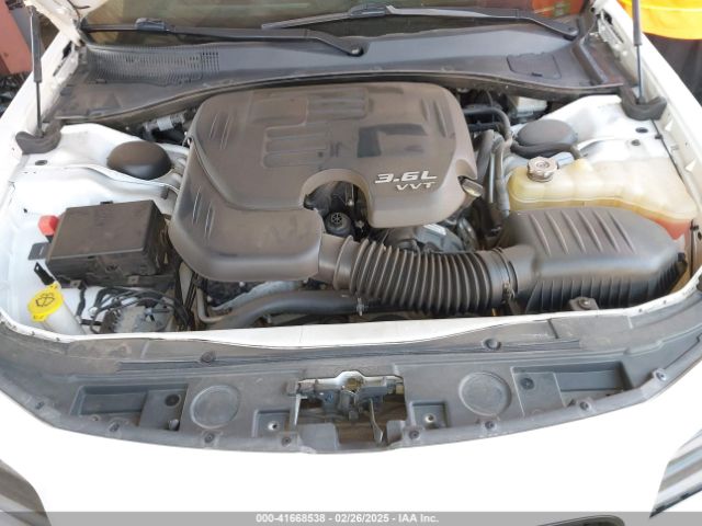 2017 CHRYSLER 300 2C3CCAGG0HH647863 Photo 9