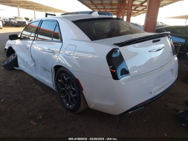 2017 CHRYSLER 300 2C3CCAGG0HH647863 Photo 2
