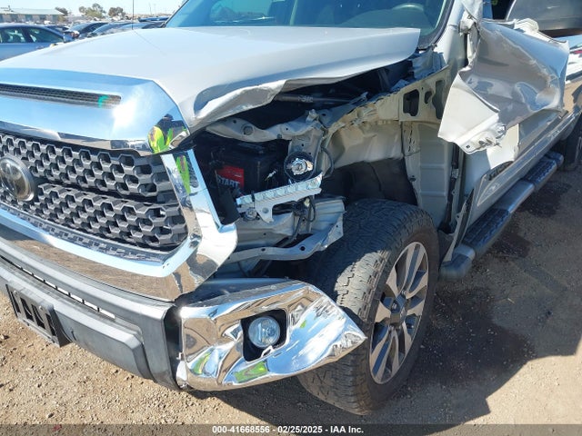 5TFDY5F19KX828470 Toyota Tundra Sr5 5.7l V8