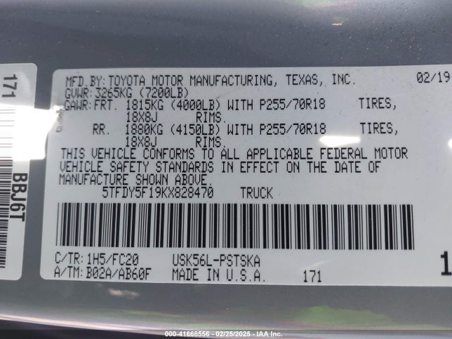 5TFDY5F19KX828470 Toyota Tundra Sr5 5.7l V8