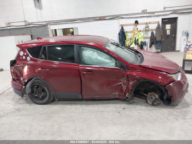 Toyota RAV4 LE 2018 2T3BFREV6JW731156 Image 13