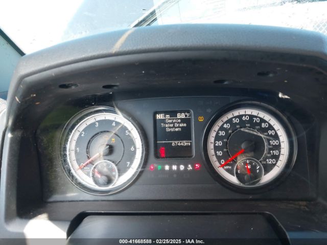 1C6RR7FT6HS670070 RAM 1500 Express  4x4 6'4 Box