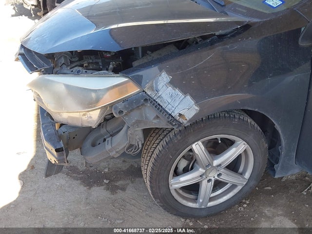5YFBURHE0FP235000 Toyota COROLLA LE