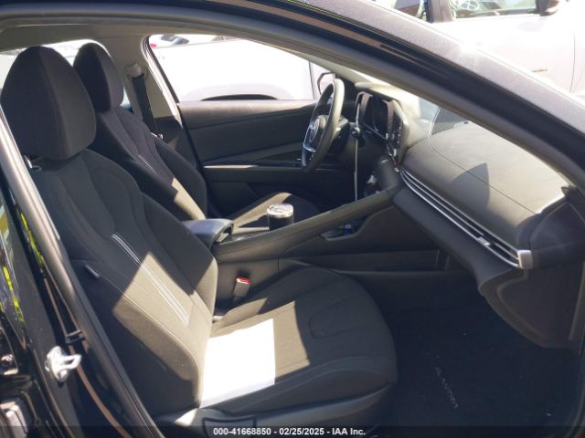 KMHLM4AJ4PU057591 Hyundai Elantra Hybrid Blue