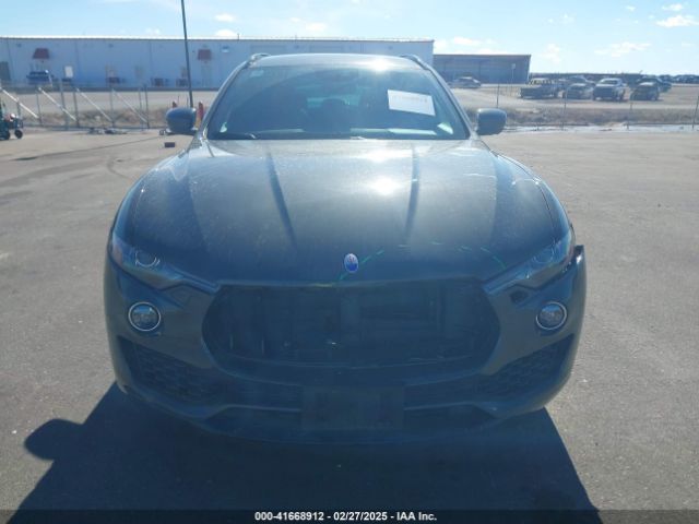 ZN661XUS6HX258925 Maserati Levante