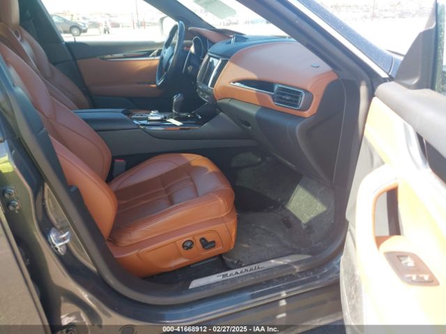 ZN661XUS6HX258925 Maserati Levante