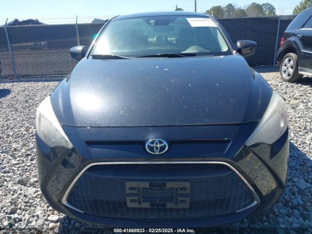 3MYDLBYV4KY500564 Toyota YARIS L