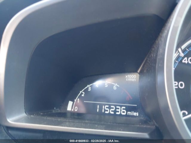 3MYDLBYV4KY500564 Toyota YARIS L