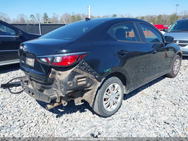 3MYDLBYV4KY500564 Toyota YARIS L