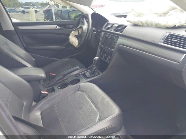 1VWAT7A36FC081720 Volkswagen Passat 1.8t Limited Edition