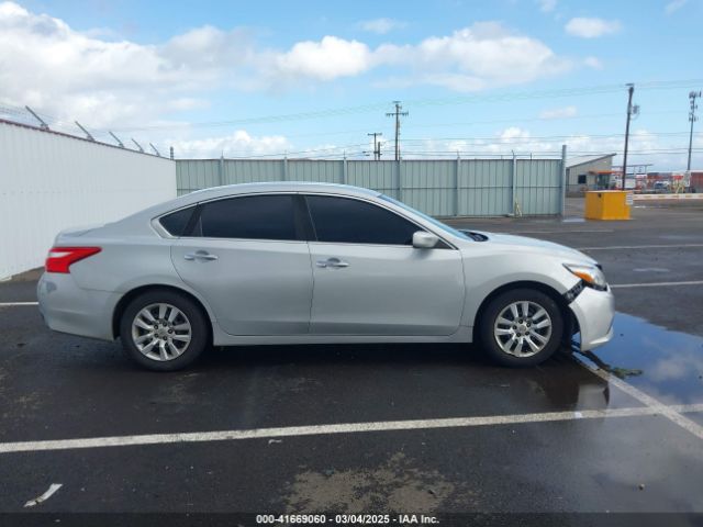 1N4AL3AP1GC232517 Nissan 2016