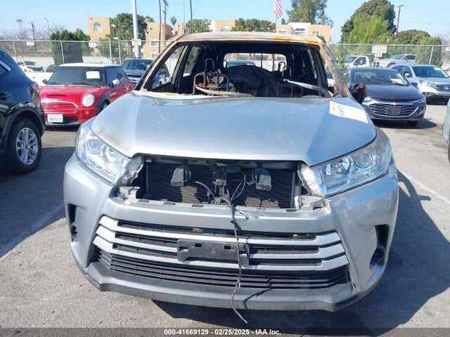 5TDBZRFH5KS916530 Toyota Highlander Le