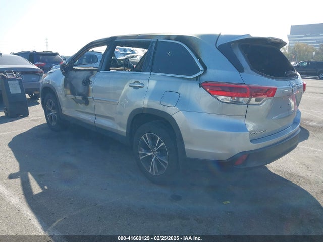 5TDBZRFH5KS916530 Toyota Highlander Le