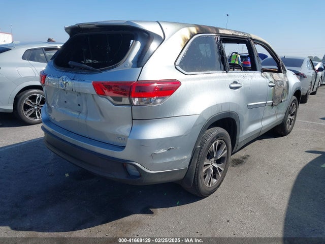 5TDBZRFH5KS916530 Toyota Highlander Le