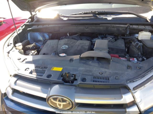 5TDKZRFH2HS526283 Toyota Highlander Xle