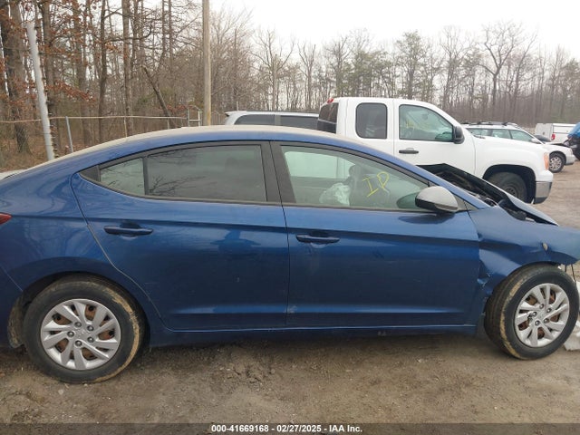 Hyundai ELANTRA SE 2019 5NPD74LF5KH427619 Image 13