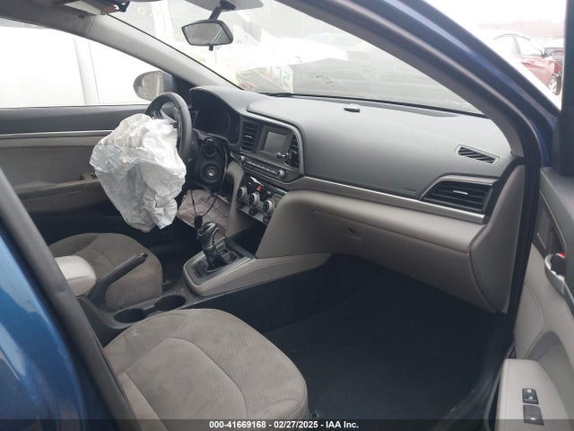 Hyundai ELANTRA SE 2019 5NPD74LF5KH427619 Image 5