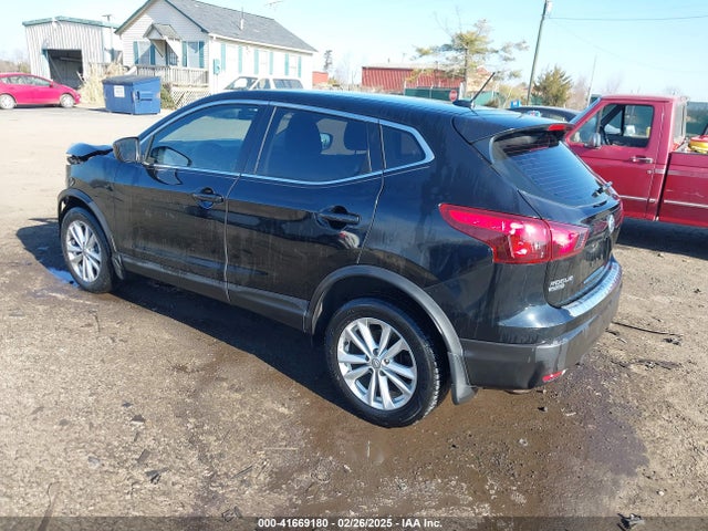 JN1BJ1CR5JW267531 Nissan Rogue Sport S