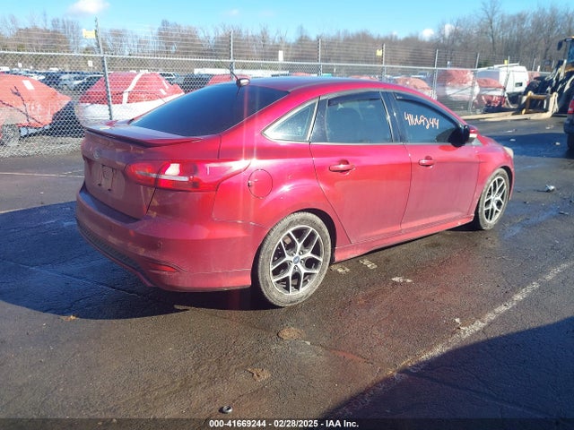 1FADP3F21FL321078 Ford FOCUS SE