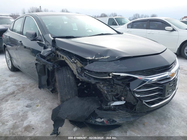 1G1ZD5ST8SF123358 Chevrolet Malibu Fwd 1lt