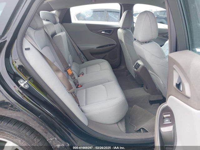 1G1ZD5ST8SF123358 Chevrolet Malibu Fwd 1lt