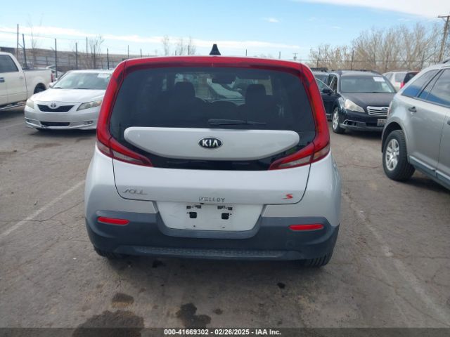 KNDJ23AU8L7016704 KIA SOUL S