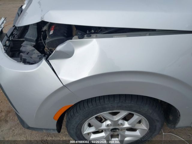 KNDJ23AU8L7016704 KIA SOUL S
