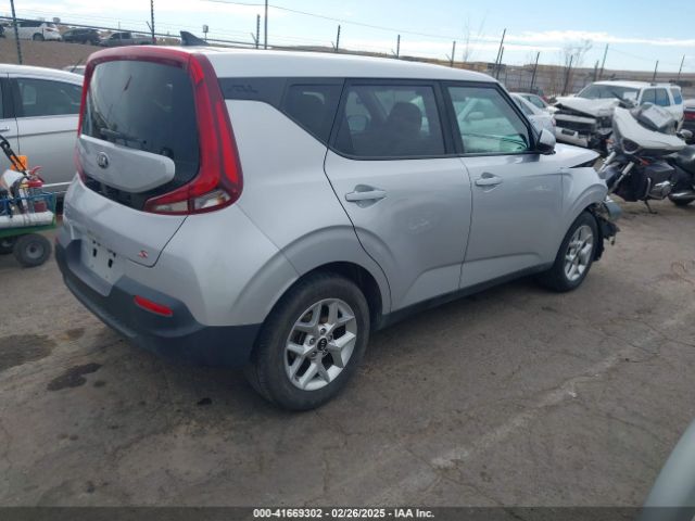 KNDJ23AU8L7016704 KIA SOUL S