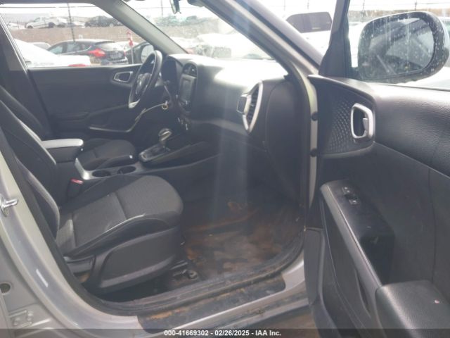 KNDJ23AU8L7016704 KIA SOUL S