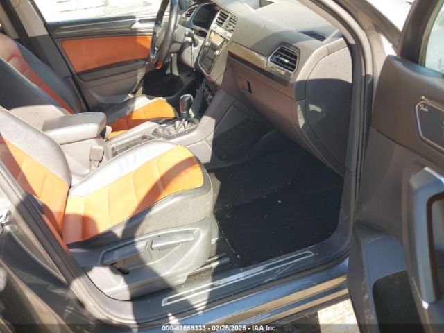 3VV4B7AX4JM013026 Volkswagen Tiguan 2.0t Sel Premium