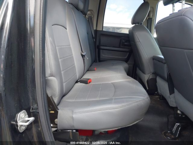 1C6RR6FG1KS702041 RAM 1500 Classic Tradesman  4x2 6'4 Box