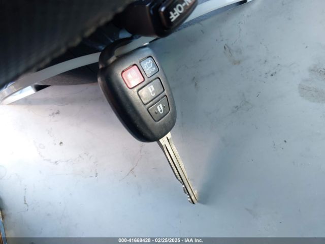 5TDZZRFH1KS290313 Toyota Highlander Le Plus