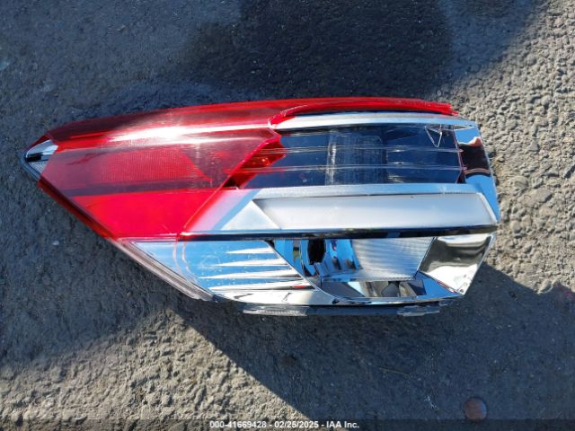 5TDZZRFH1KS290313 Toyota Highlander Le Plus