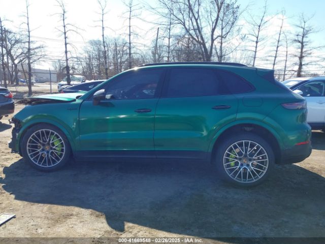 WP1AE2AY7NDA26826 Porsche Cayenne E-hybrid Platinum Edition