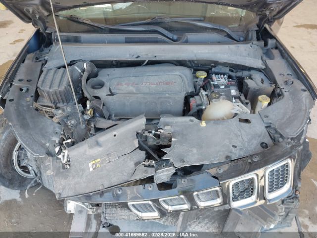 3C4NJDAB9JT266907 Jeep Compass Sport 4x4