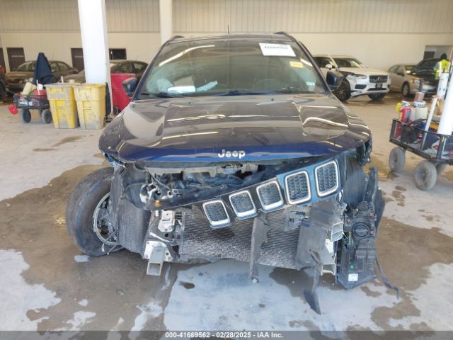 3C4NJDAB9JT266907 Jeep Compass Sport 4x4