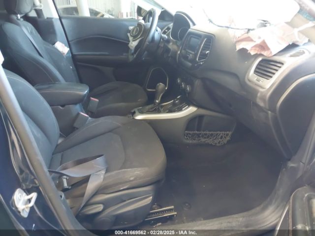 3C4NJDAB9JT266907 Jeep Compass Sport 4x4