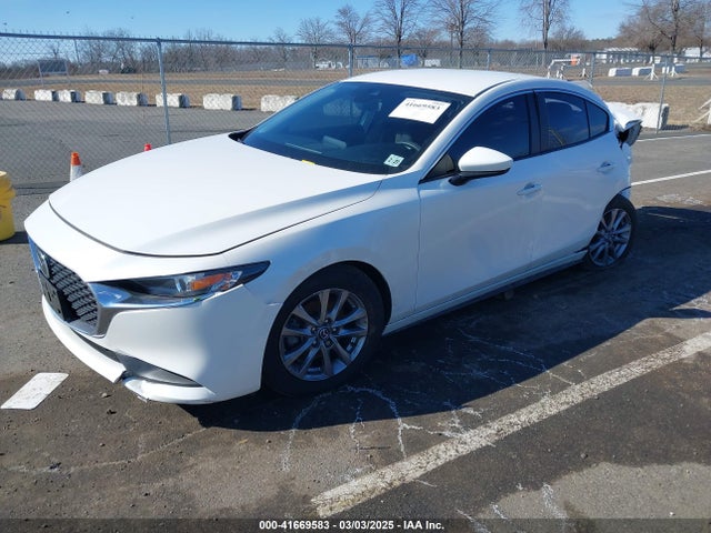 JM1BPAALXN1508318 Mazda Mazda3 2.5 S