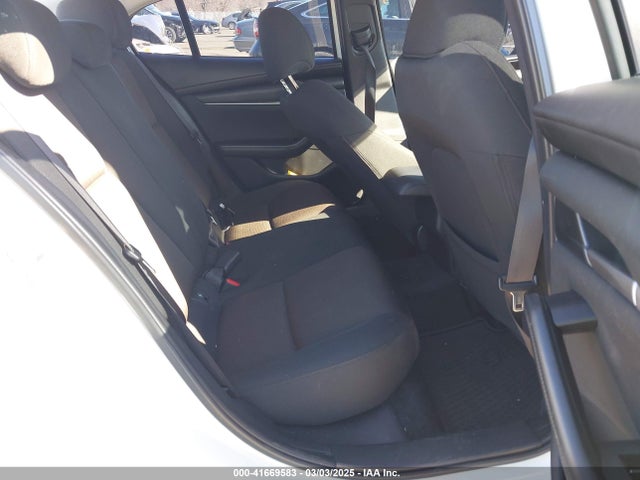 JM1BPAALXN1508318 Mazda Mazda3 2.5 S