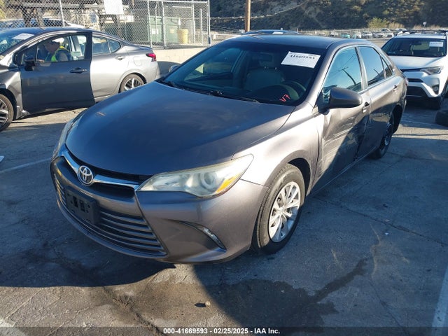 Toyota CAMRY LE 2016 4T4BF1FK9GR518621 Image 2