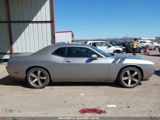 2C3CDYAG3EH110673 Dodge Challenger Sxt