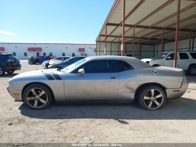 2C3CDYAG3EH110673 Dodge Challenger Sxt