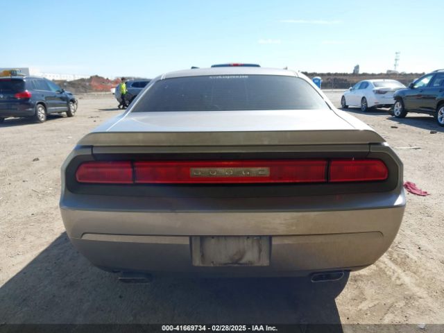 2C3CDYAG3EH110673 Dodge Challenger Sxt