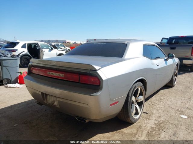 2C3CDYAG3EH110673 Dodge Challenger Sxt