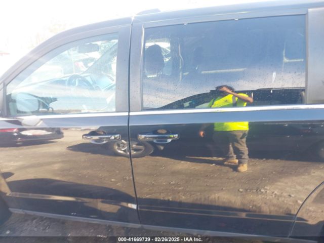 2C4RDGCG6JR326664 Dodge Grand Caravan Sxt