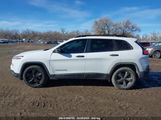 1C4PJMAS8HW633678 Jeep Cherokee Altitude 4x4