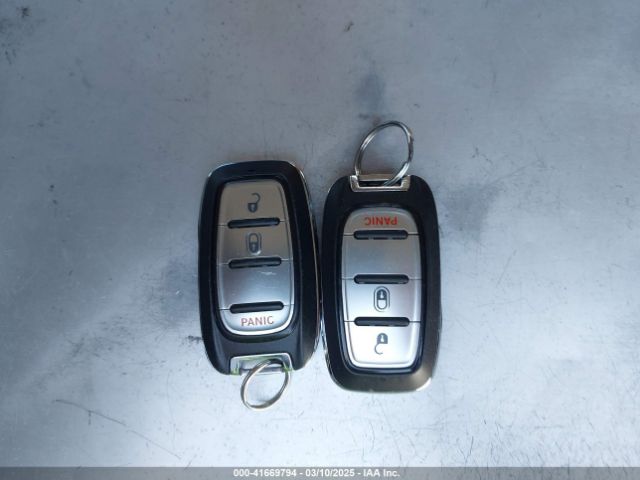 2018 CHRYSLER PACIFICA 2C4RC1CG1JR292570 Photo 10